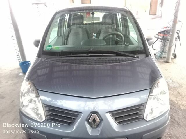 Рено 4 2006 у Новорад-Волынском на Automoto.ua Сірий Рено 4, об'ємом двигуна 1 л та пробігом 180 тис. км за 4500 $, фото 1 на Automoto.ua