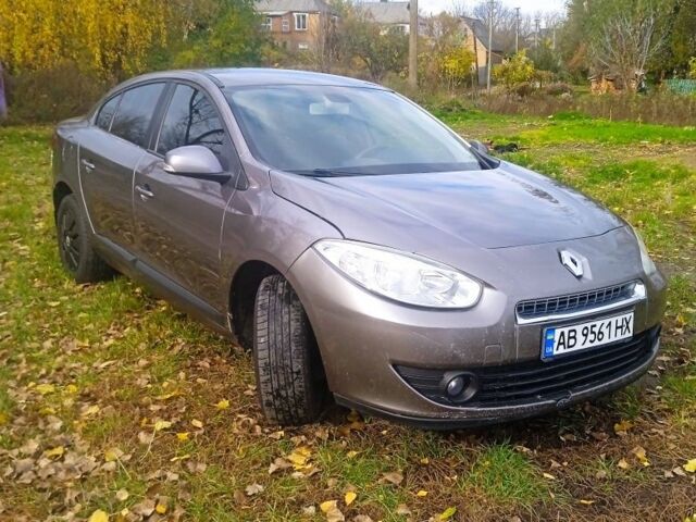 Рено 4 2011 в Немирове на Automoto.ua Серый Рено 4, объемом двигателя 1.5 л и пробегом 270 тыс. км за 5700 $, фото 1 на Automoto.ua