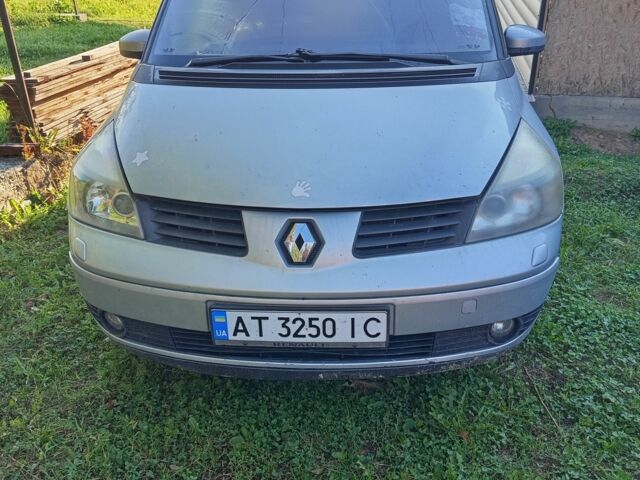 Сірий Рено 4, об'ємом двигуна 2.2 л та пробігом 287 тис. км за 3600 $, фото 1 на Automoto.ua
