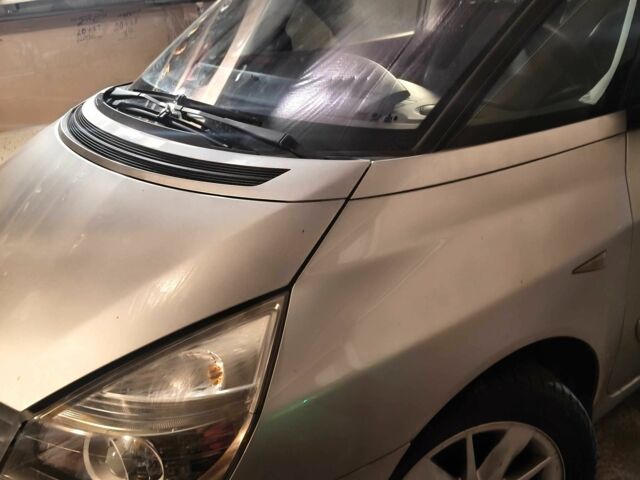 Сірий Рено 4, об'ємом двигуна 2 л та пробігом 205 тис. км за 5500 $, фото 1 на Automoto.ua