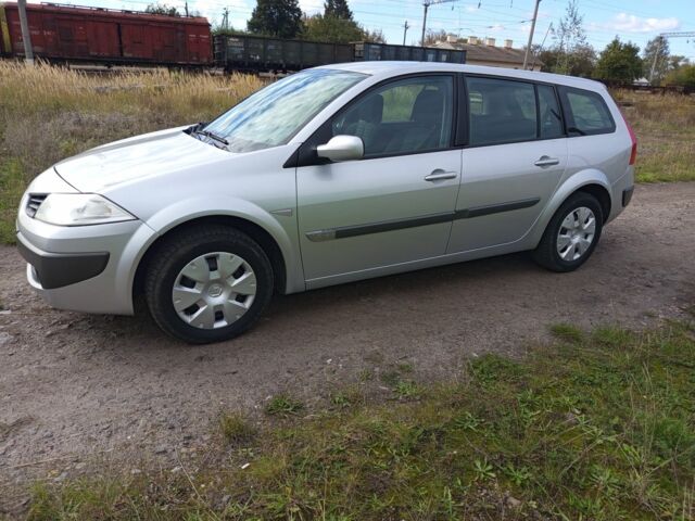 Рено 4 2006 в Луцке на Automoto.ua Серый Рено 4, объемом двигателя 1.6 л и пробегом 193 тыс. км за 5400 $, фото 1 на Automoto.ua