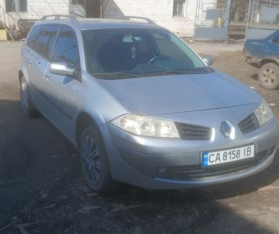 Сірий Рено 4, об'ємом двигуна 1.6 л та пробігом 250 тис. км за 4100 $, фото 1 на Automoto.ua