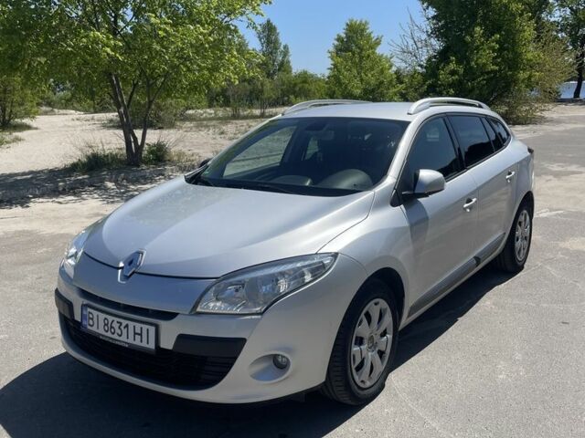 Серый Рено 4, объемом двигателя 1.6 л и пробегом 218 тыс. км за 7000 $, фото 1 на Automoto.ua