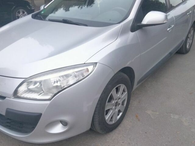 Серый Рено 4, объемом двигателя 1.5 л и пробегом 251 тыс. км за 7200 $, фото 1 на Automoto.ua