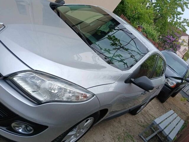 Сірий Рено 4, об'ємом двигуна 1.5 л та пробігом 315 тис. км за 6715 $, фото 1 на Automoto.ua