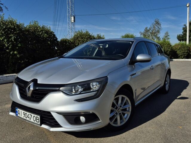 Серый Рено 4, объемом двигателя 1.5 л и пробегом 248 тыс. км за 10900 $, фото 1 на Automoto.ua