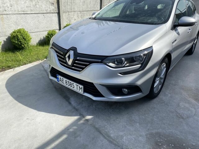 Серый Рено 4, объемом двигателя 1.5 л и пробегом 230 тыс. км за 13000 $, фото 1 на Automoto.ua