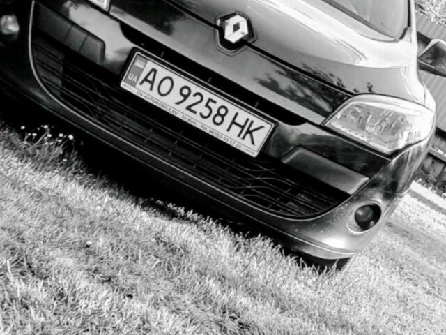 Синий Рено 4, объемом двигателя 1.5 л и пробегом 250 тыс. км за 5850 $, фото 1 на Automoto.ua