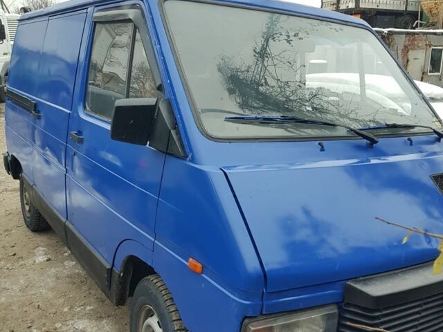 Синій Рено 4, об'ємом двигуна 2 л та пробігом 375 тис. км за 1300 $, фото 1 на Automoto.ua