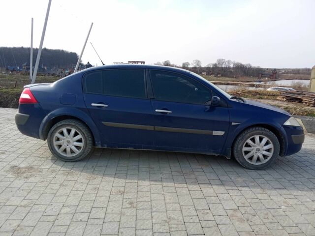 Синий Рено 4, объемом двигателя 2 л и пробегом 277 тыс. км за 2708 $, фото 1 на Automoto.ua