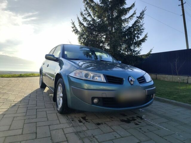 Зеленый Рено 4, объемом двигателя 1.4 л и пробегом 180 тыс. км за 4199 $, фото 1 на Automoto.ua