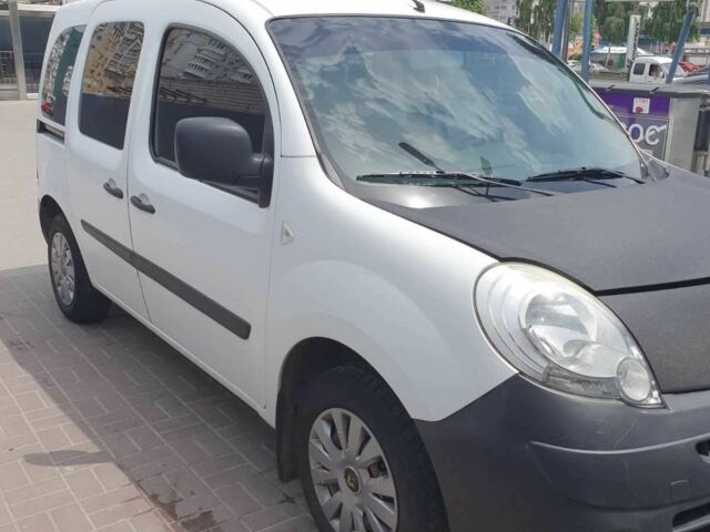 Белый Рено 5, объемом двигателя 1.5 л и пробегом 201 тыс. км за 6834 $, фото 1 на Automoto.ua