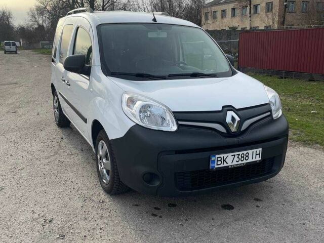 Белый Рено 5, объемом двигателя 1.5 л и пробегом 120 тыс. км за 13000 $, фото 1 на Automoto.ua