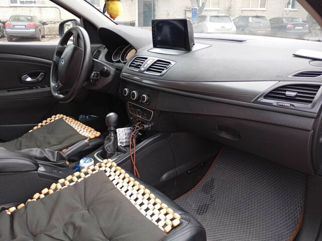 Чорний Рено 5, об'ємом двигуна 1.5 л та пробігом 251 тис. км за 7800 $, фото 1 на Automoto.ua