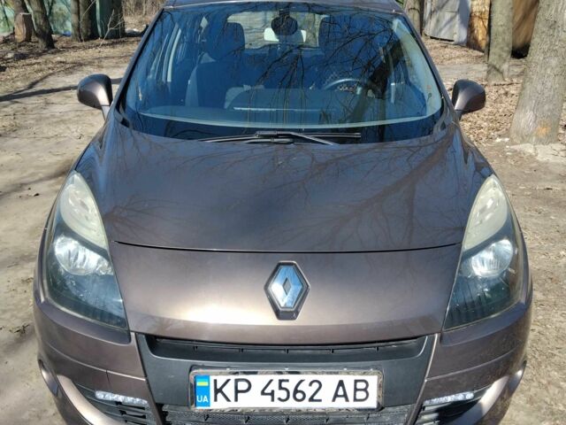 Коричневий Рено 5, об'ємом двигуна 1.5 л та пробігом 3 тис. км за 7000 $, фото 1 на Automoto.ua