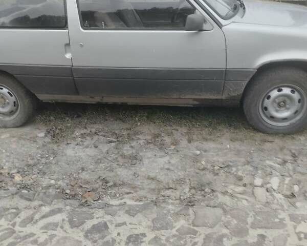 Серый Рено 5, объемом двигателя 1.4 л и пробегом 50 тыс. км за 400 $, фото 1 на Automoto.ua