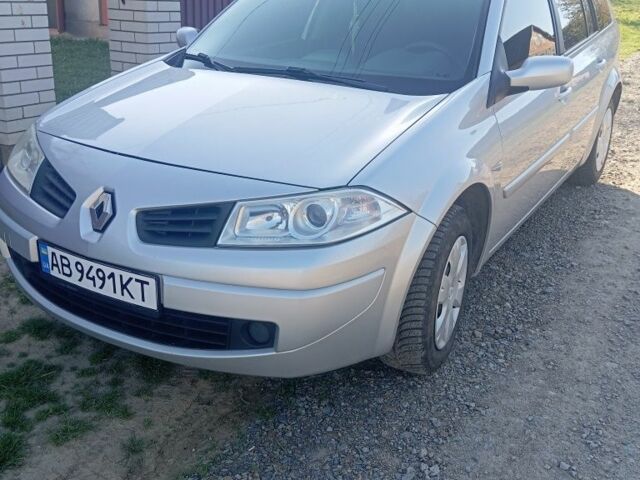 Серый Рено 5, объемом двигателя 1.6 л и пробегом 216 тыс. км за 4999 $, фото 1 на Automoto.ua