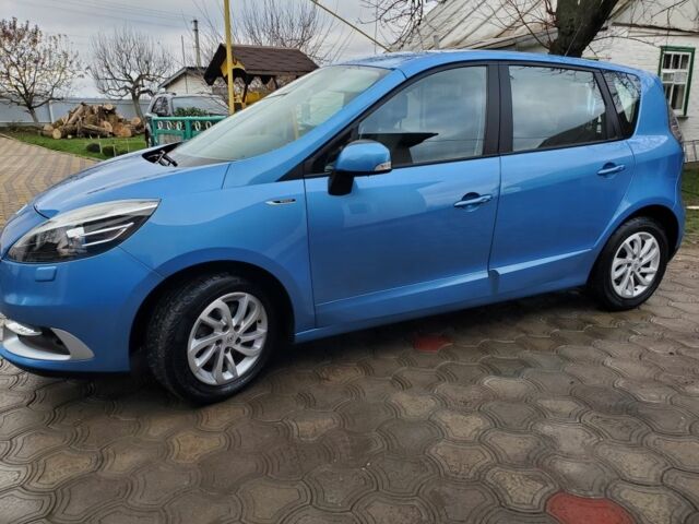 Синий Рено 5, объемом двигателя 1.5 л и пробегом 215 тыс. км за 8950 $, фото 1 на Automoto.ua