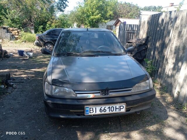 Серый Рено 6, объемом двигателя 1.6 л и пробегом 270 тыс. км за 1302 $, фото 1 на Automoto.ua