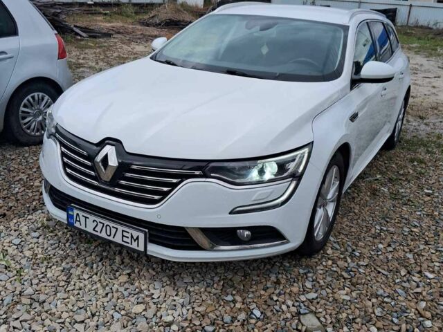 Белый Рено 8, объемом двигателя 1.5 л и пробегом 215 тыс. км за 313 $, фото 1 на Automoto.ua