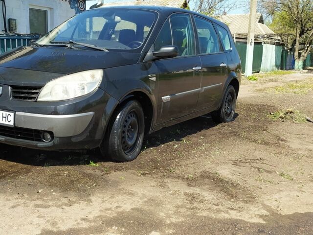Черный Рено 8, объемом двигателя 1.6 л и пробегом 120 тыс. км за 4566 $, фото 1 на Automoto.ua