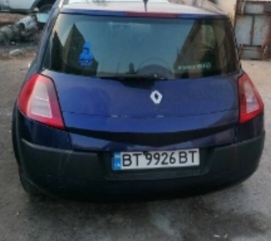 Синий Рено 8, объемом двигателя 1.9 л и пробегом 360 тыс. км за 4000 $, фото 1 на Automoto.ua