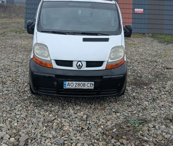 Белый Рено 9, объемом двигателя 1.9 л и пробегом 400 тыс. км за 4900 $, фото 1 на Automoto.ua