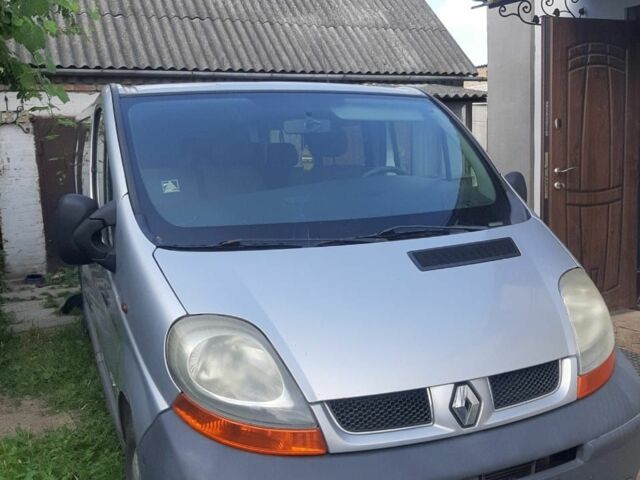 Серый Рено 9, объемом двигателя 2.5 л и пробегом 430 тыс. км за 4500 $, фото 1 на Automoto.ua