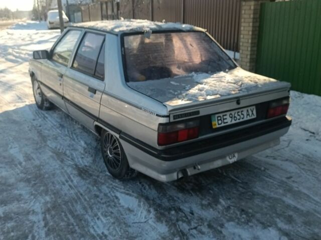 Сірий Рено 9, об'ємом двигуна 1.7 л та пробігом 150 тис. км за 1100 $, фото 1 на Automoto.ua