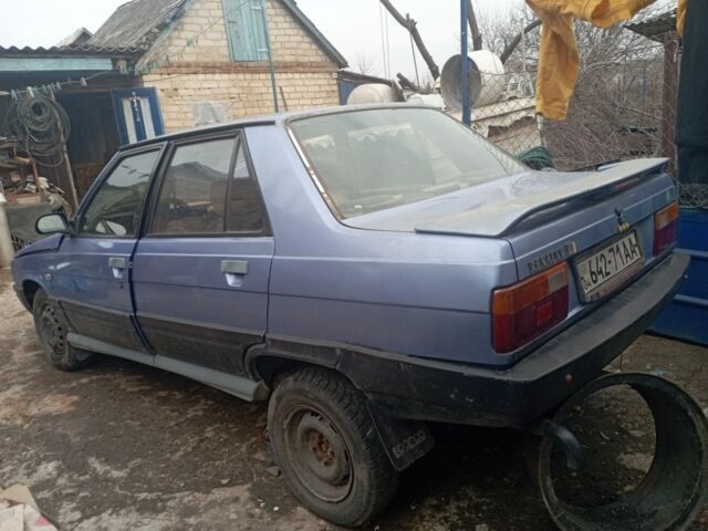 Синій Рено 9, об'ємом двигуна 0 л та пробігом 40 тис. км за 301 $, фото 1 на Automoto.ua
