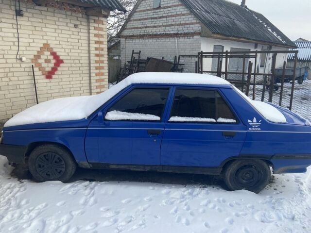 Синій Рено 9, об'ємом двигуна 1.3 л та пробігом 100 тис. км за 416 $, фото 1 на Automoto.ua