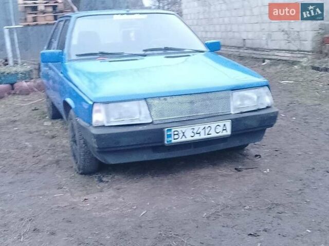 Синий Рено 9, объемом двигателя 1.3 л и пробегом 340 тыс. км за 800 $, фото 1 на Automoto.ua
