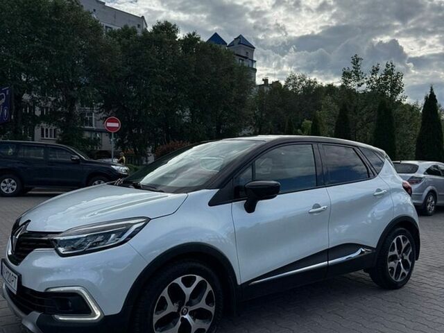 Белый Рено Каптур, объемом двигателя 1.46 л и пробегом 102 тыс. км за 13500 $, фото 1 на Automoto.ua