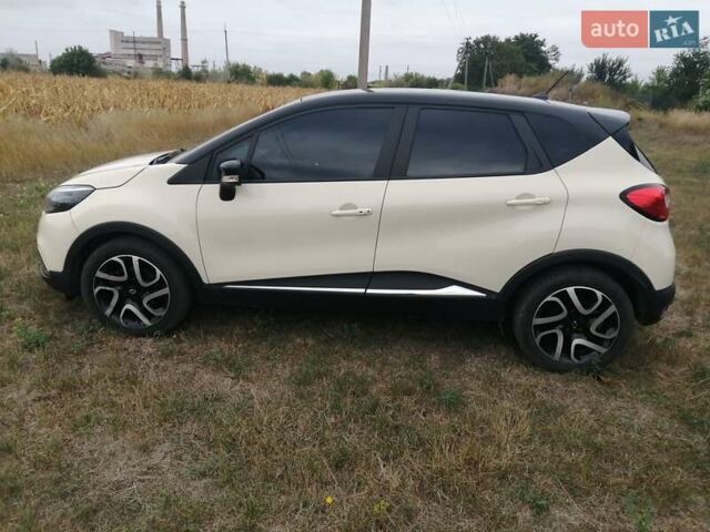 Бежевый Рено Каптур, объемом двигателя 1.46 л и пробегом 126 тыс. км за 11000 $, фото 1 на Automoto.ua