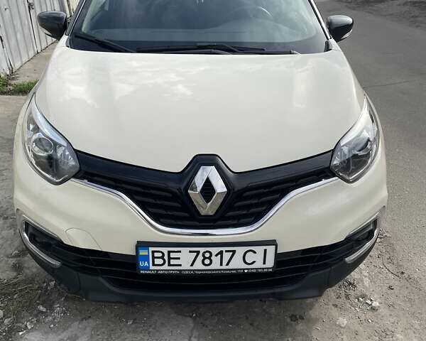 Бежевий Рено Каптур, об'ємом двигуна 1.2 л та пробігом 40 тис. км за 14500 $, фото 1 на Automoto.ua