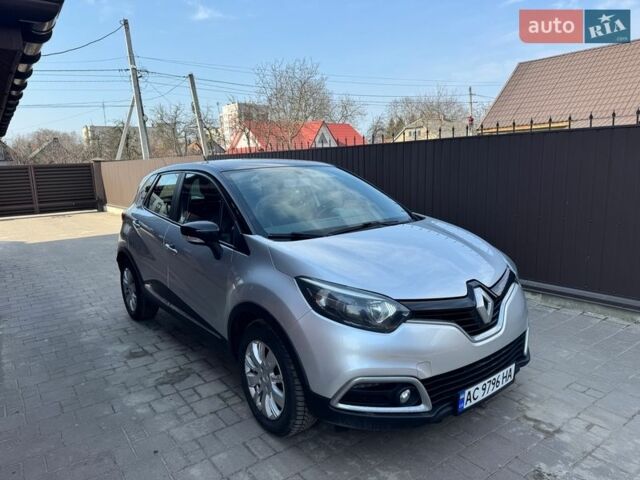 Серый Рено Каптур, объемом двигателя 1.46 л и пробегом 349 тыс. км за 8900 $, фото 1 на Automoto.ua
