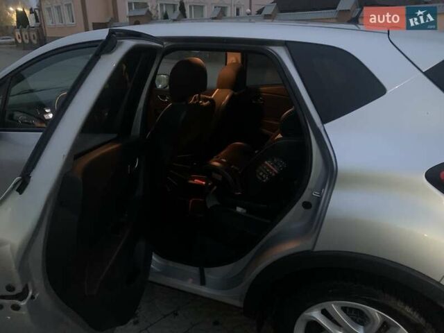 Серый Рено Каптур, объемом двигателя 1.46 л и пробегом 108 тыс. км за 12100 $, фото 1 на Automoto.ua