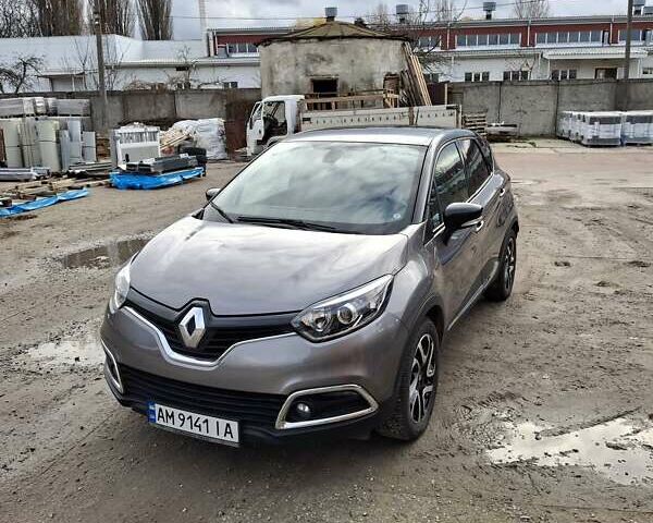 Серый Рено Каптур, объемом двигателя 1.5 л и пробегом 216 тыс. км за 12500 $, фото 1 на Automoto.ua