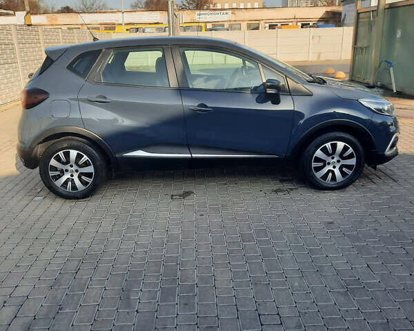 Синий Рено Каптур, объемом двигателя 1.5 л и пробегом 126 тыс. км за 14500 $, фото 1 на Automoto.ua