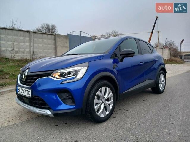 Синий Рено Каптур, объемом двигателя 1.33 л и пробегом 27 тыс. км за 15900 $, фото 1 на Automoto.ua