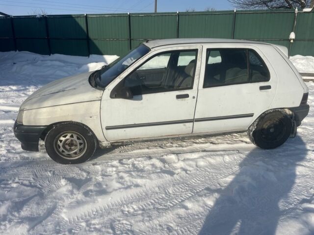 Білий Рено Кліо, об'ємом двигуна 1.9 л та пробігом 111 тис. км за 875 $, фото 1 на Automoto.ua