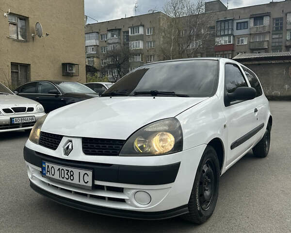 Белый Рено Клио, объемом двигателя 1.46 л и пробегом 190 тыс. км за 2700 $, фото 1 на Automoto.ua