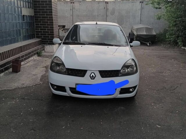 Білий Рено Кліо, об'ємом двигуна 1.6 л та пробігом 280 тис. км за 3200 $, фото 1 на Automoto.ua