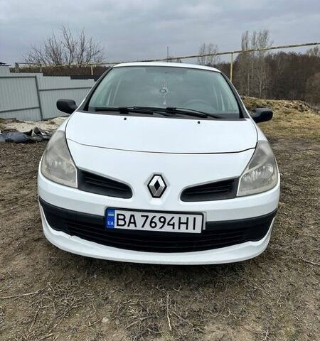 Білий Рено Кліо, об'ємом двигуна 1.46 л та пробігом 284 тис. км за 4500 $, фото 1 на Automoto.ua