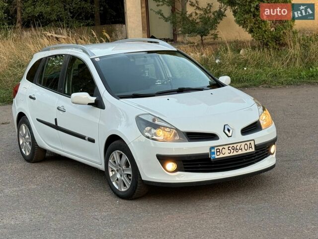 Белый Рено Клио, объемом двигателя 1.15 л и пробегом 185 тыс. км за 4250 $, фото 1 на Automoto.ua