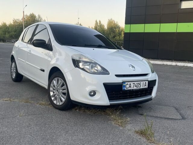 Білий Рено Кліо, об'ємом двигуна 1.1 л та пробігом 3 тис. км за 5800 $, фото 1 на Automoto.ua