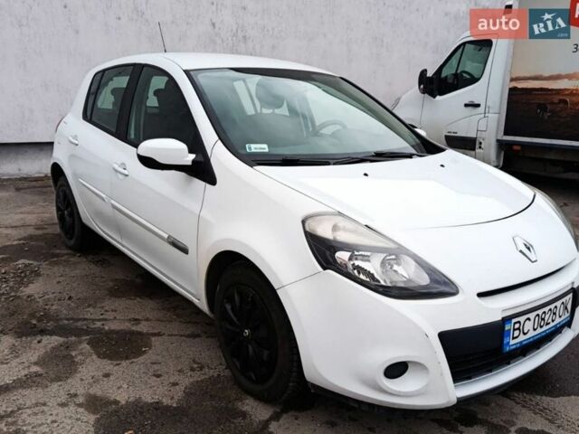 Белый Рено Клио, объемом двигателя 1.46 л и пробегом 190 тыс. км за 5300 $, фото 1 на Automoto.ua