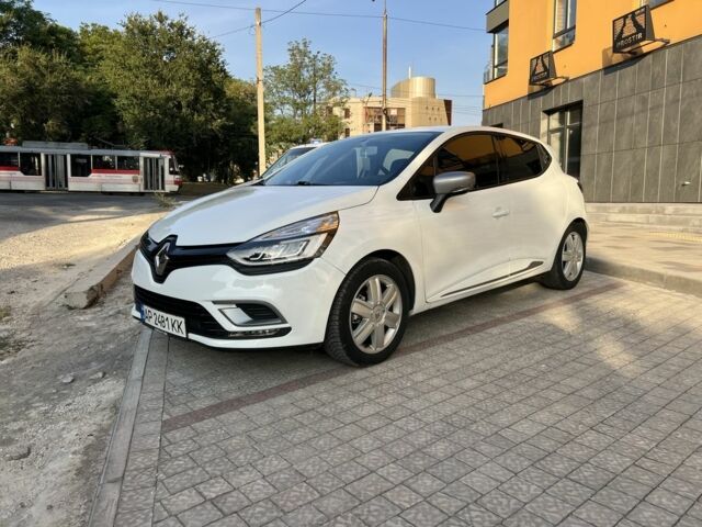 Білий Рено Кліо, об'ємом двигуна 1.5 л та пробігом 220 тис. км за 7215 $, фото 1 на Automoto.ua