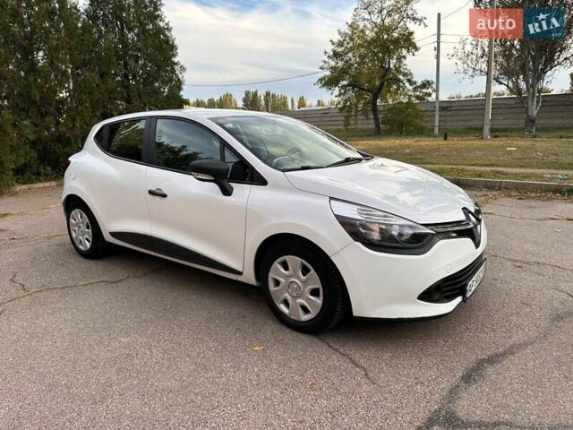 Білий Рено Кліо, об'ємом двигуна 1.5 л та пробігом 241 тис. км за 7200 $, фото 1 на Automoto.ua