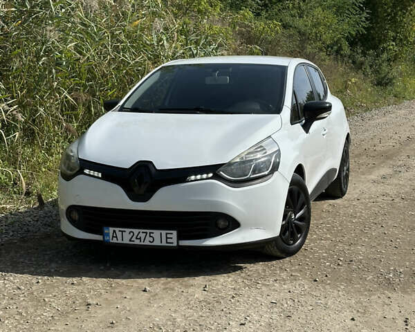 Білий Рено Кліо, об'ємом двигуна 1.46 л та пробігом 281 тис. км за 6000 $, фото 1 на Automoto.ua